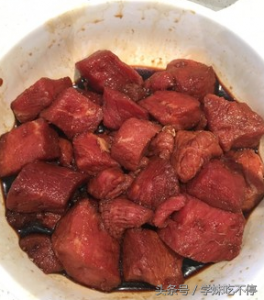 ​牛肉红烧土豆的做法分享给你，有了这个秘方更好吃了！